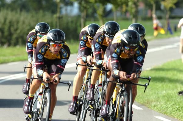 Mtn Qhubeka out on course