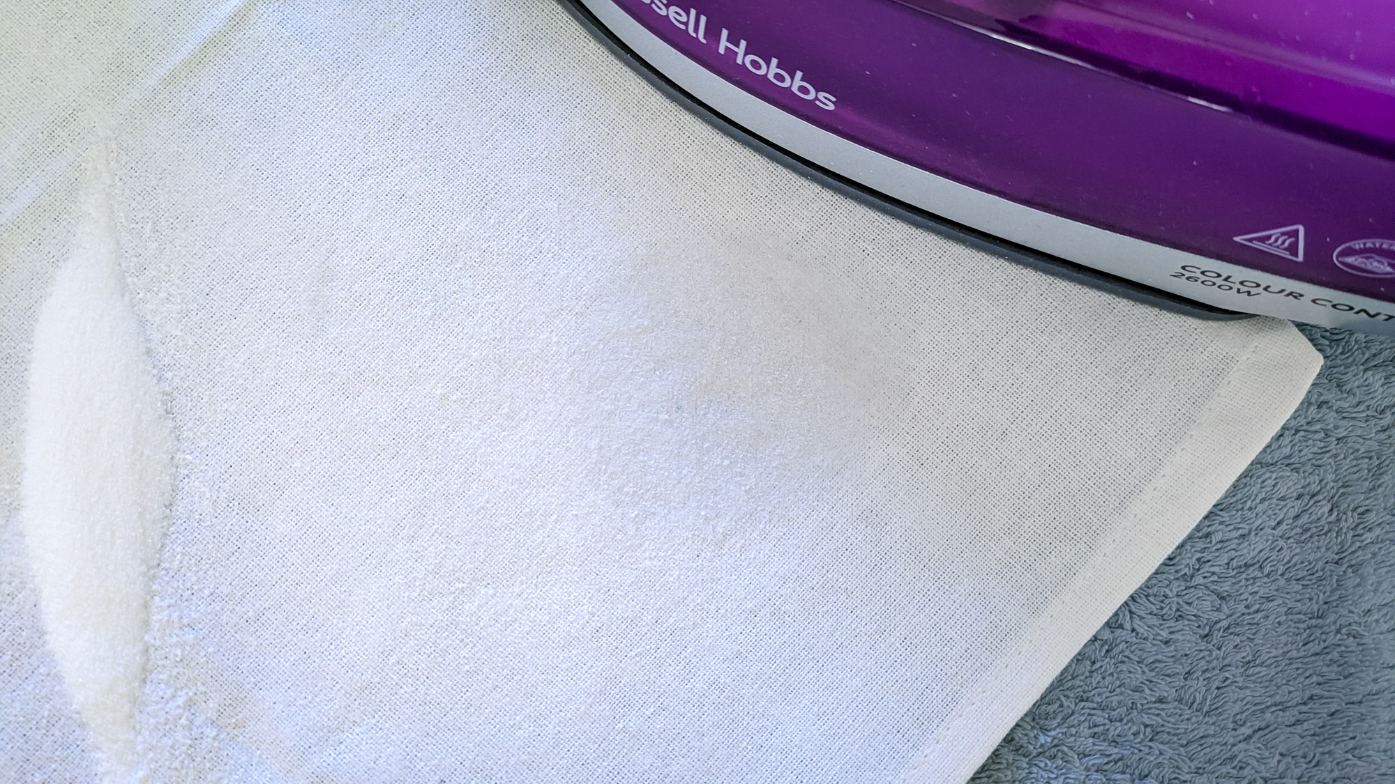 How to remove grease stains from clothing