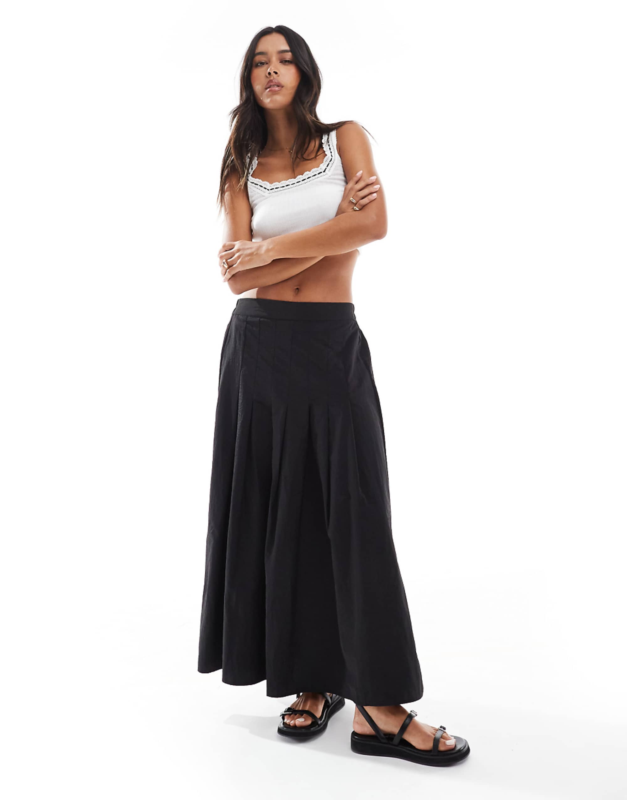 New Look Pleated Full Midi Skirt in Black