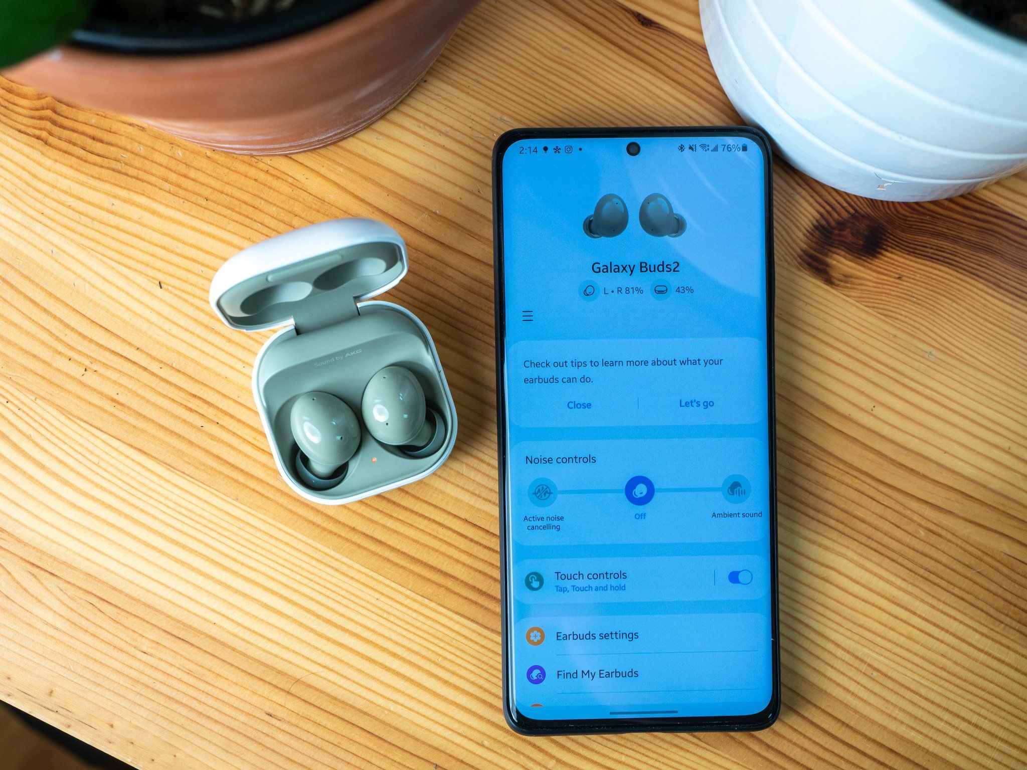 Does the Samsung Galaxy Buds 2 have active noise cancelation