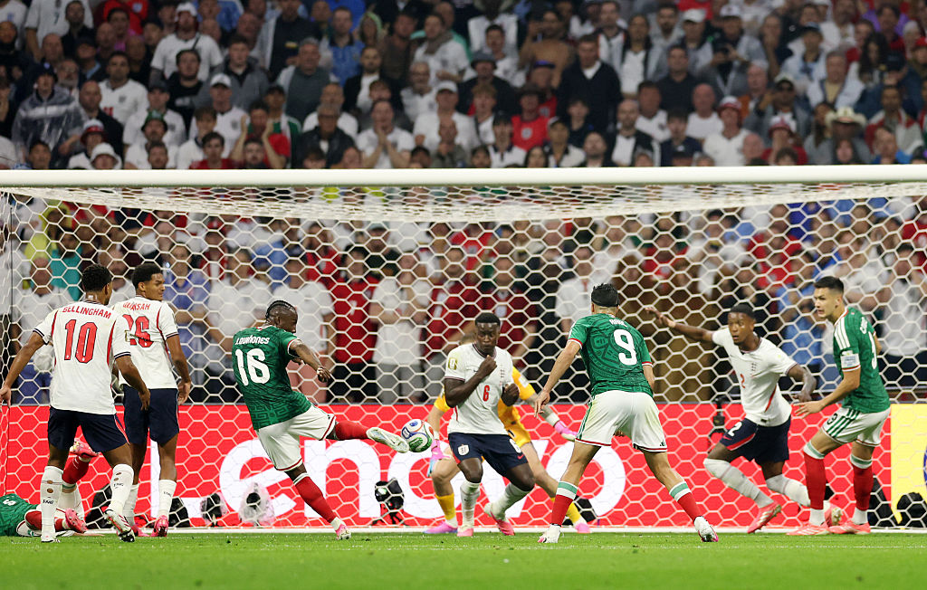 Julian Quinones pulls a goal back to make it 2-1 against England