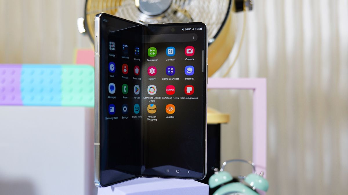 Samsung Galaxy Z Fold 5 Deals: Up to $1,000 in Trade-In Credit and Up to  $300 in Direct Discounts - CNET