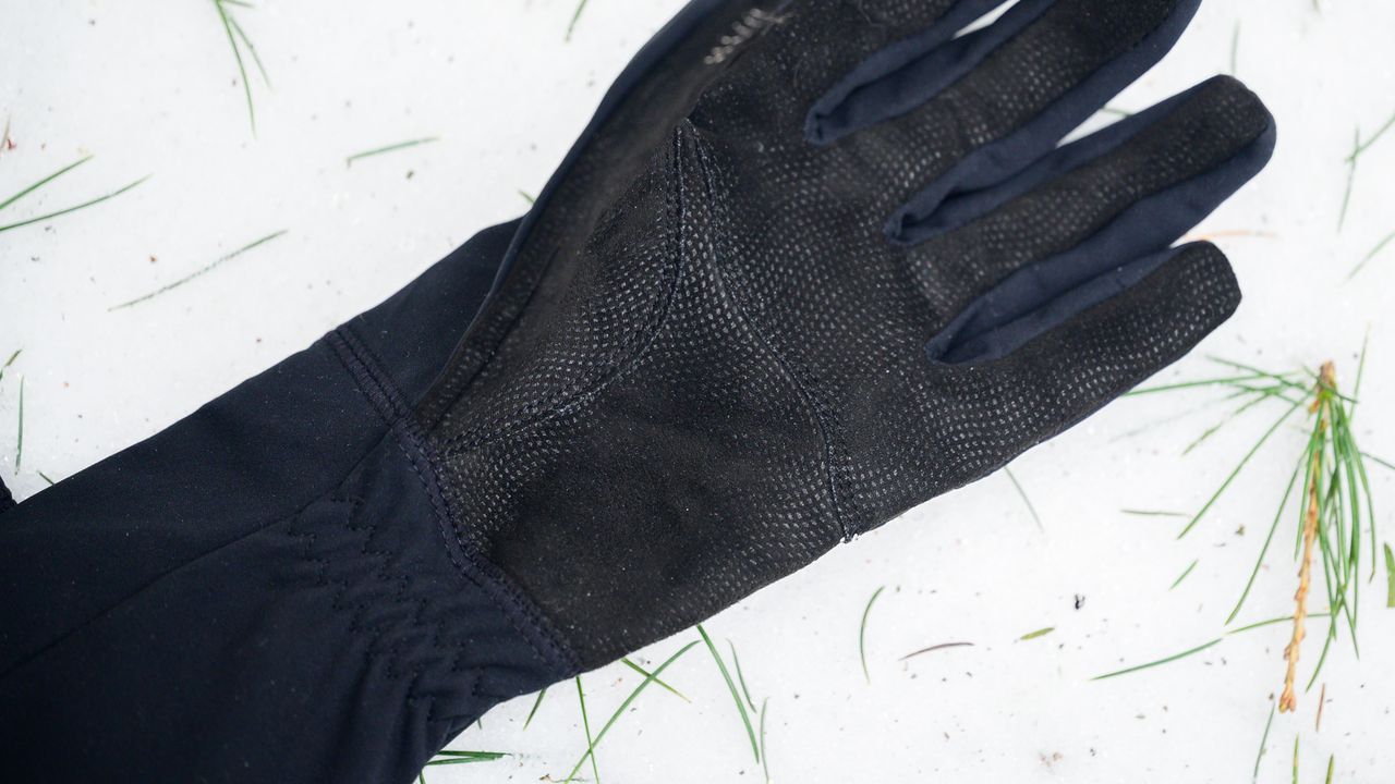 Giro Vulc Lightweight heated gloves palm detail