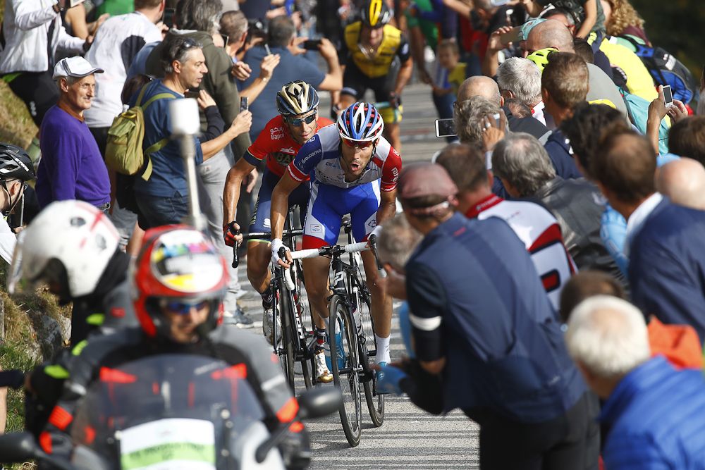 Thibaut Pinot and Vincenzo Nibali near the end of Il Lombradia