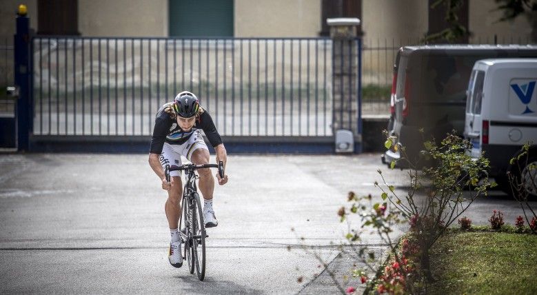 Peter Sagan lining up another stunt