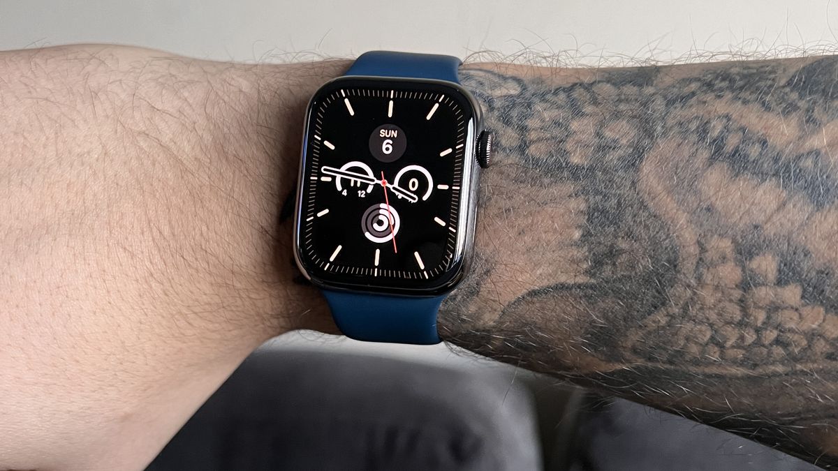 Apple Watch Series 6 (GPS + Cellular, 40mm) Smart Watch