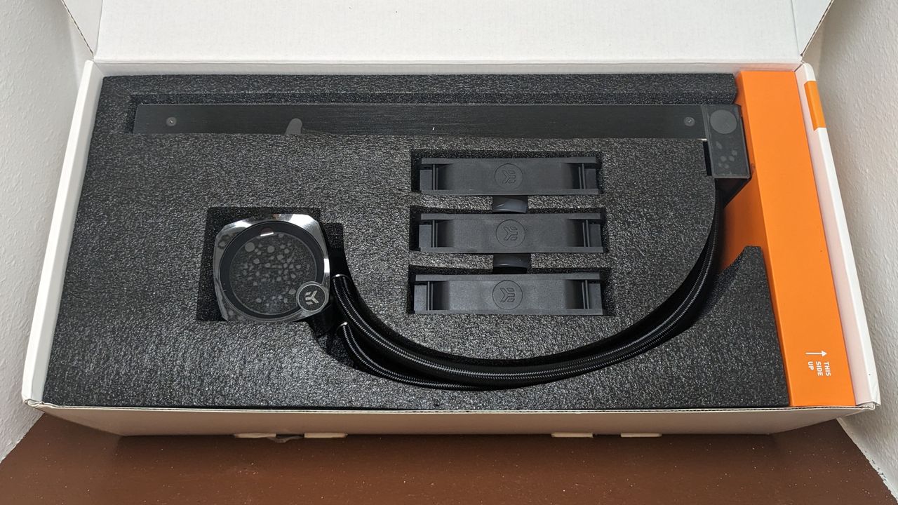 EK Nucleus AIO CR360 Lux D-RGB