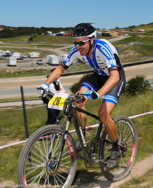 Carl Decker (Team Giant) riding the top ridge