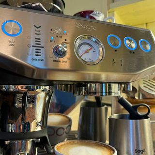 Testing the Sage Bambino vs the Sage Barista Express Impress at home