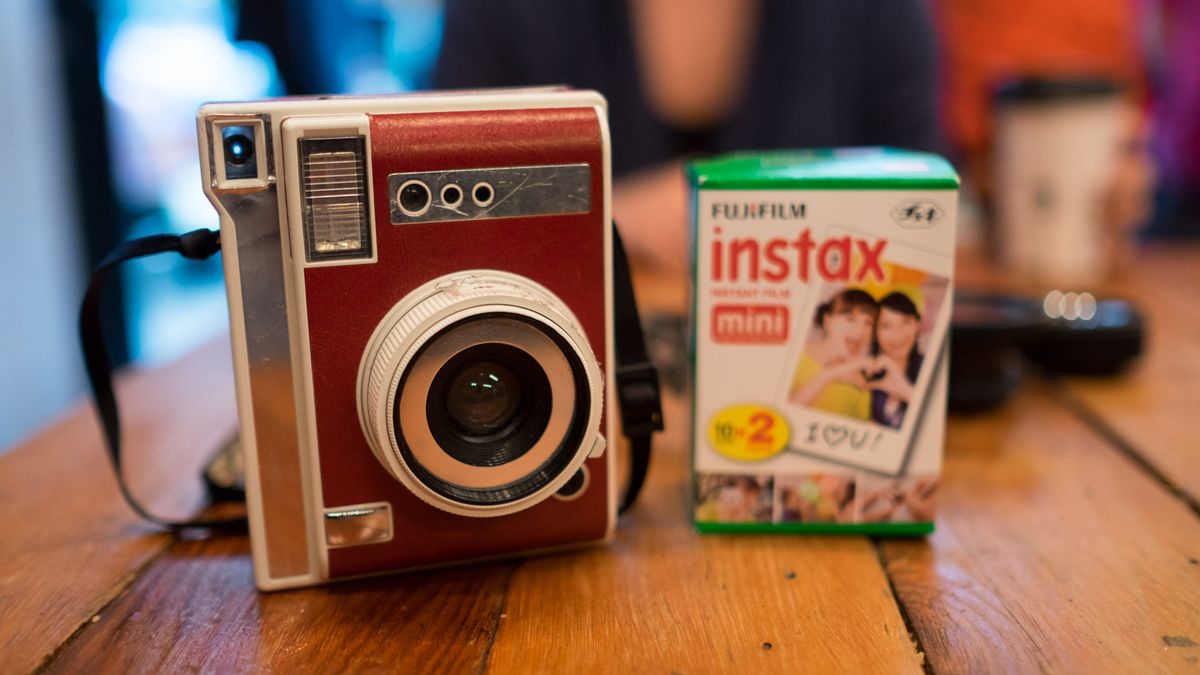 The Lomography Lomo'Instant Automat brings sophistication to instant film cameras TechRadar