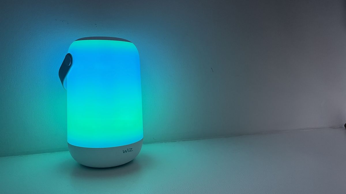 WiZ Luminaire Mobile Portable Light review: bland switched off, beautiful switched on