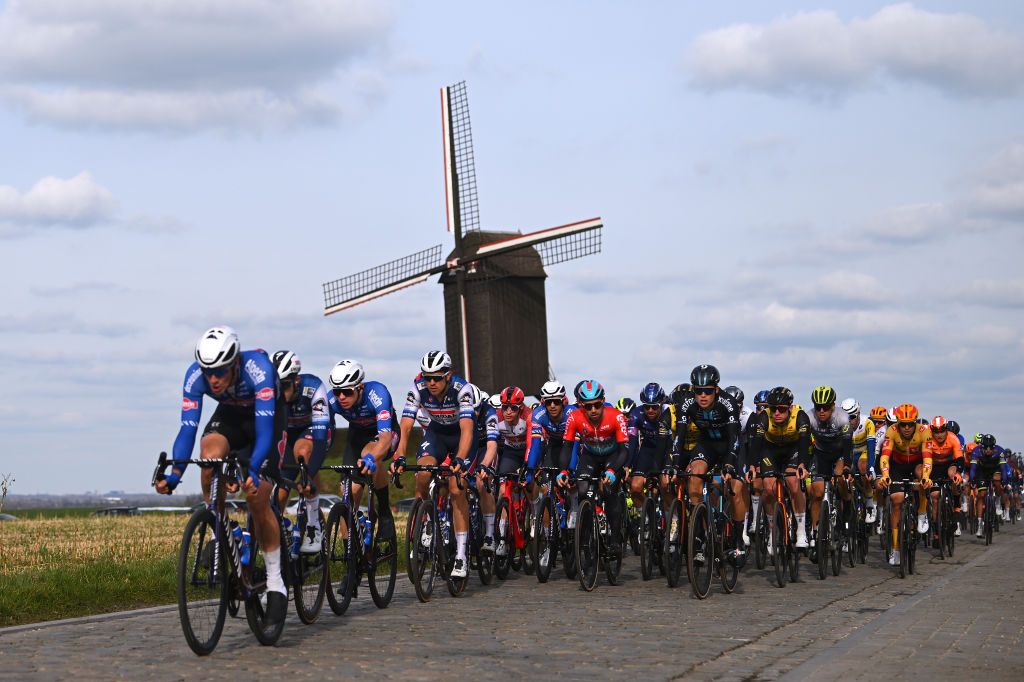 NOKERE BELGIUM MARCH 15 A general view of the peloton competing during the 77th Danilith Nokere Koerse 2023 Mens Elite a 1936km one day race from Deinze to Nokere DanilithNokereKoerse on March 15 2023 in Deinze Belgium Photo by Luc ClaessenGetty Images