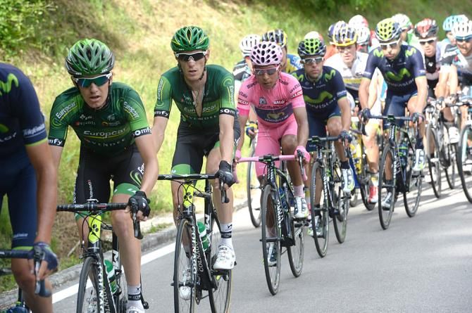 Team Europcar works for Pierre Rolland on the mountainous Stage 18
