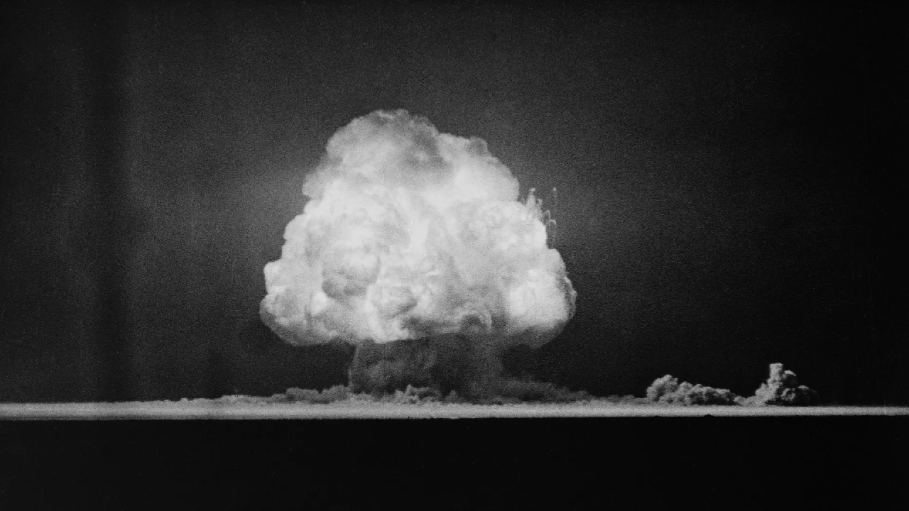 Ein Foto der Trinity-Bombe.