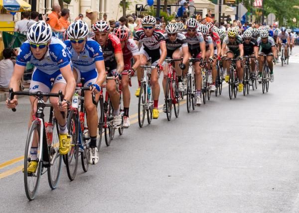 With all of the podium spots up the road, the rest prepare for the field sprint.