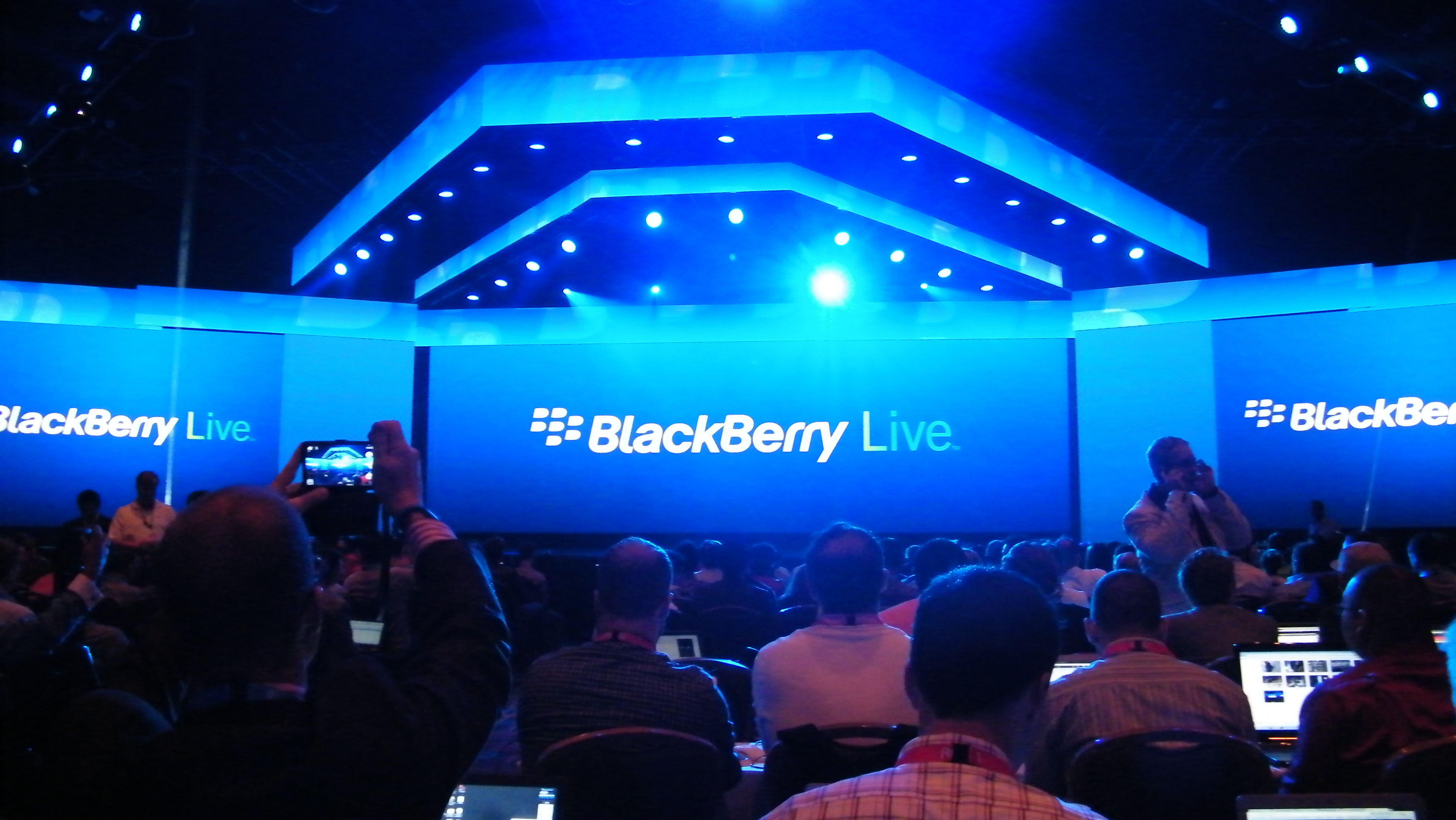 BlackBerry World hits 120,000 apps as it eyes up Windows Phone