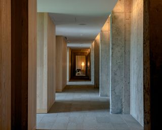 Piaule hotel hallway