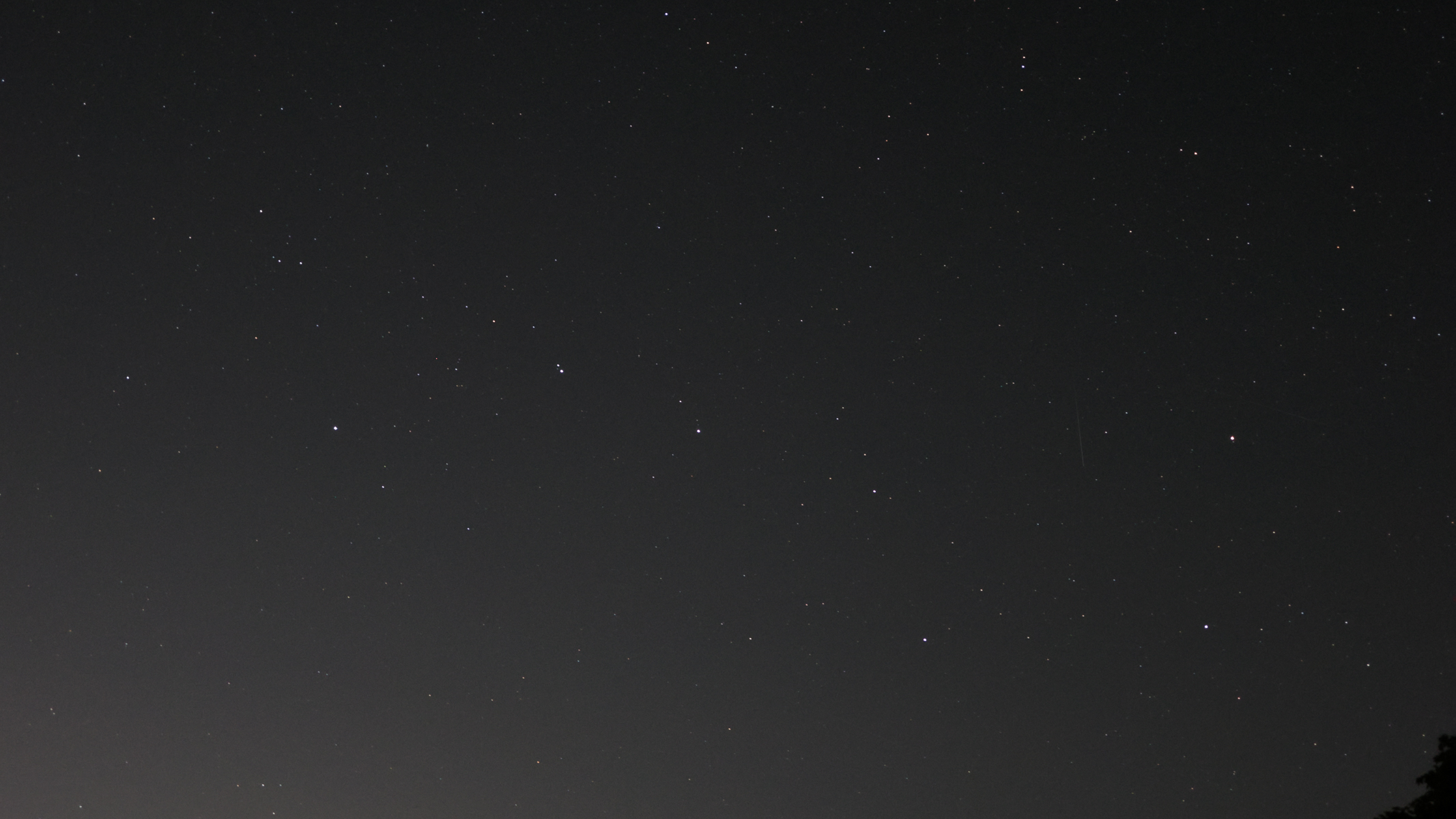 An astrophoto showing the Big Dipper asterism, taken with the Canon Powershot V1.