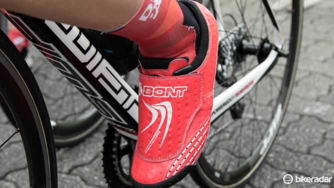 Drapac are sponsored by Bont. Powerhouse Will Clarke in some very red Bont Zero+ shoes