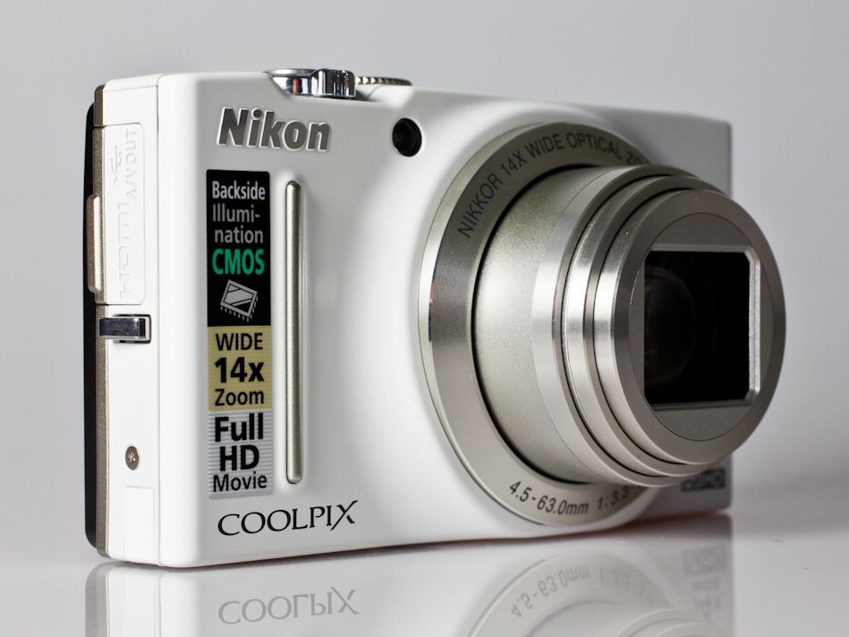 Build quality and handling Nikon Coolpix S8200 review Page 2