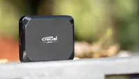 Crucial X9