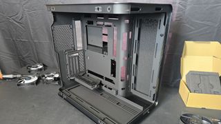 MSI MEG Maestro 700L PZ Case