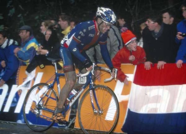 Lance Armstrong on the attack in 1998