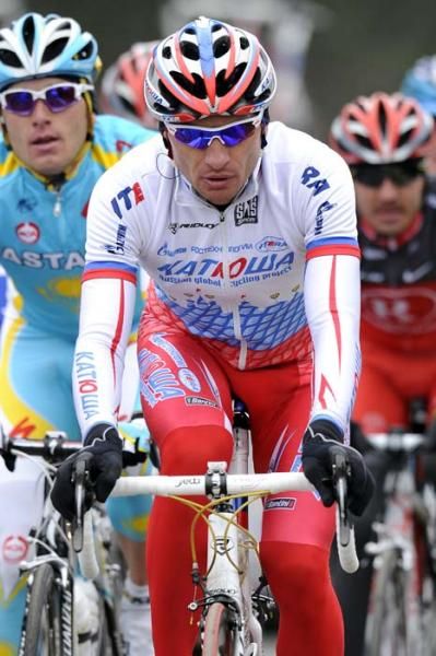 Serguei Ivanov (Katusha) rolls in with the bunch