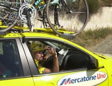 Marco Pantani abandons the Vuelta in 2001