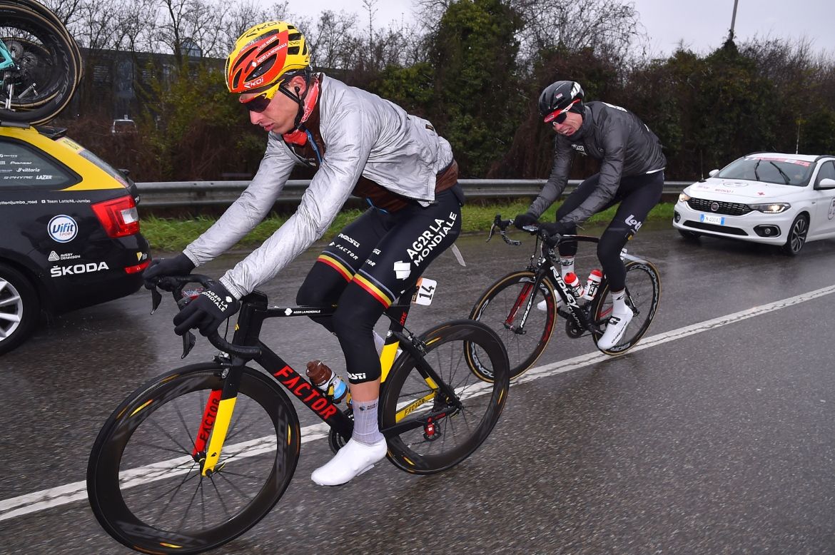 Rain capes at dawn: Milan-San Remo 2018 was a wet one