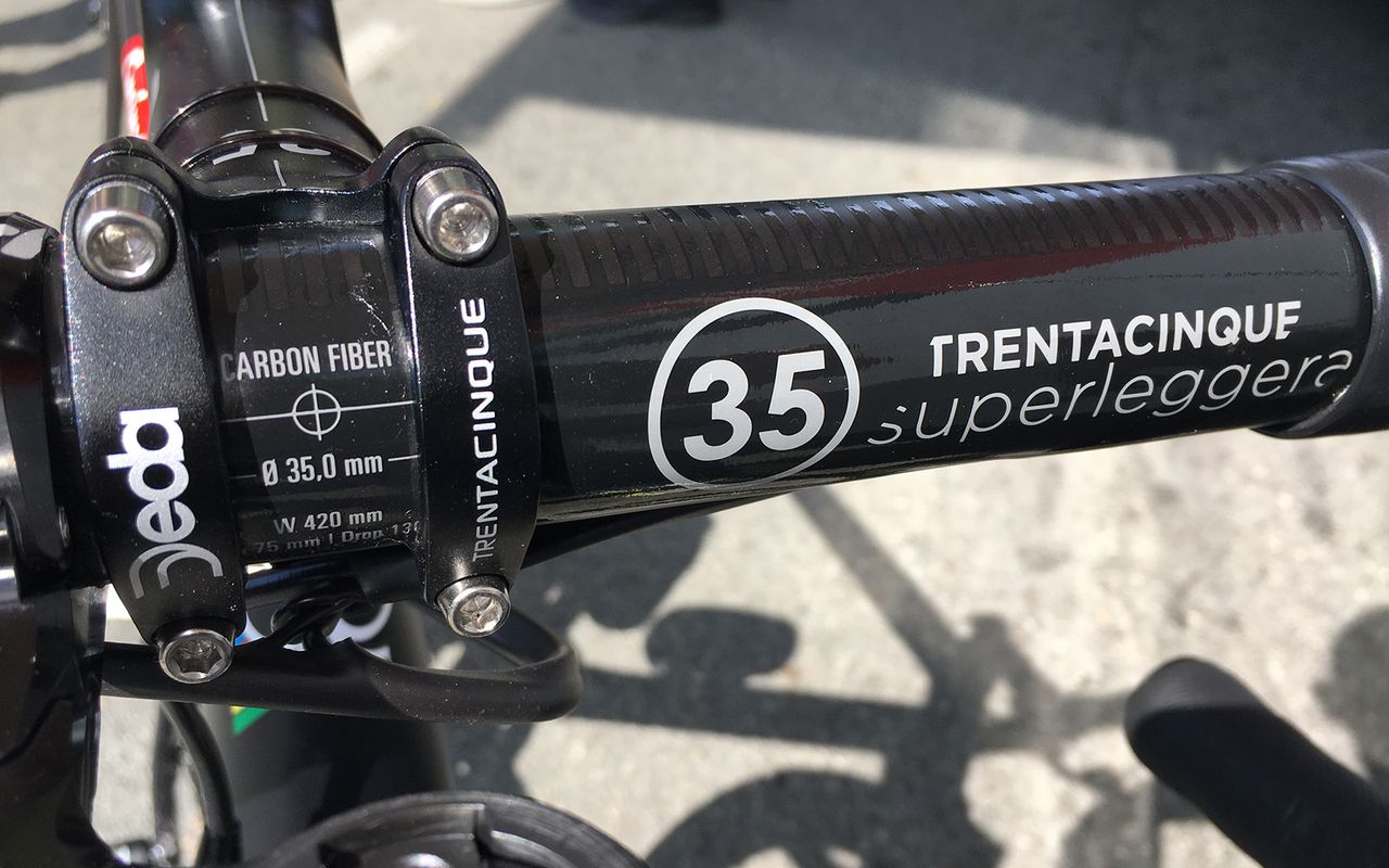 Deda provide UAE Team Emirates with their cockpit components, with Dan Martin opting for Trentacinque Leggera handlebars