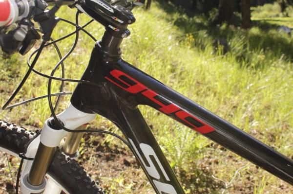 In production the Scale 29er will be branded as such, for the launch however, Scott plastered the maximum frame weight on its top tube.