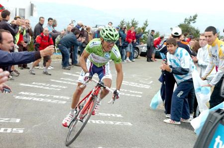 Joaquim Rodriguez (Katusha) went on the rampage in the closing stages but gained only a handful of seconds.