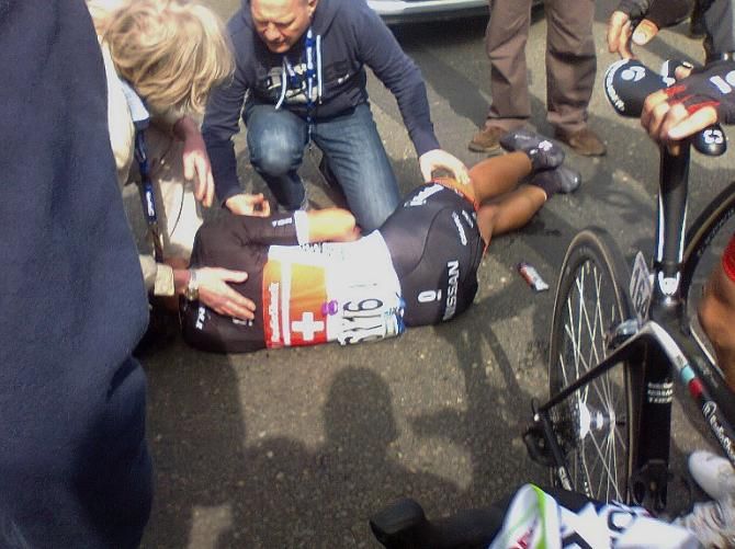Fabian Canellara crashes out in 2012
