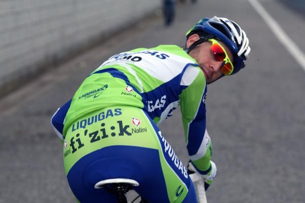 Vincenzo Nibali (Liquigas-Doimo) watches his back