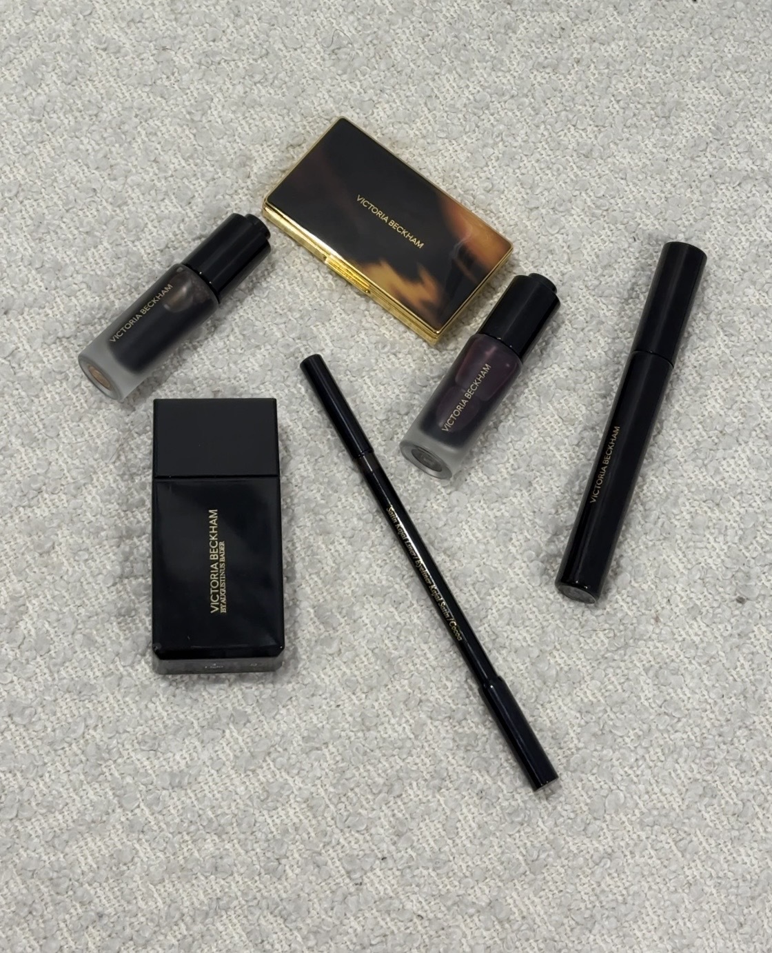 Jamie Schneider testing victoria beckham beauty products