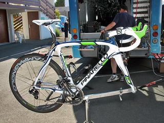 Movistar's Pinarello Dogma 2 on the rack