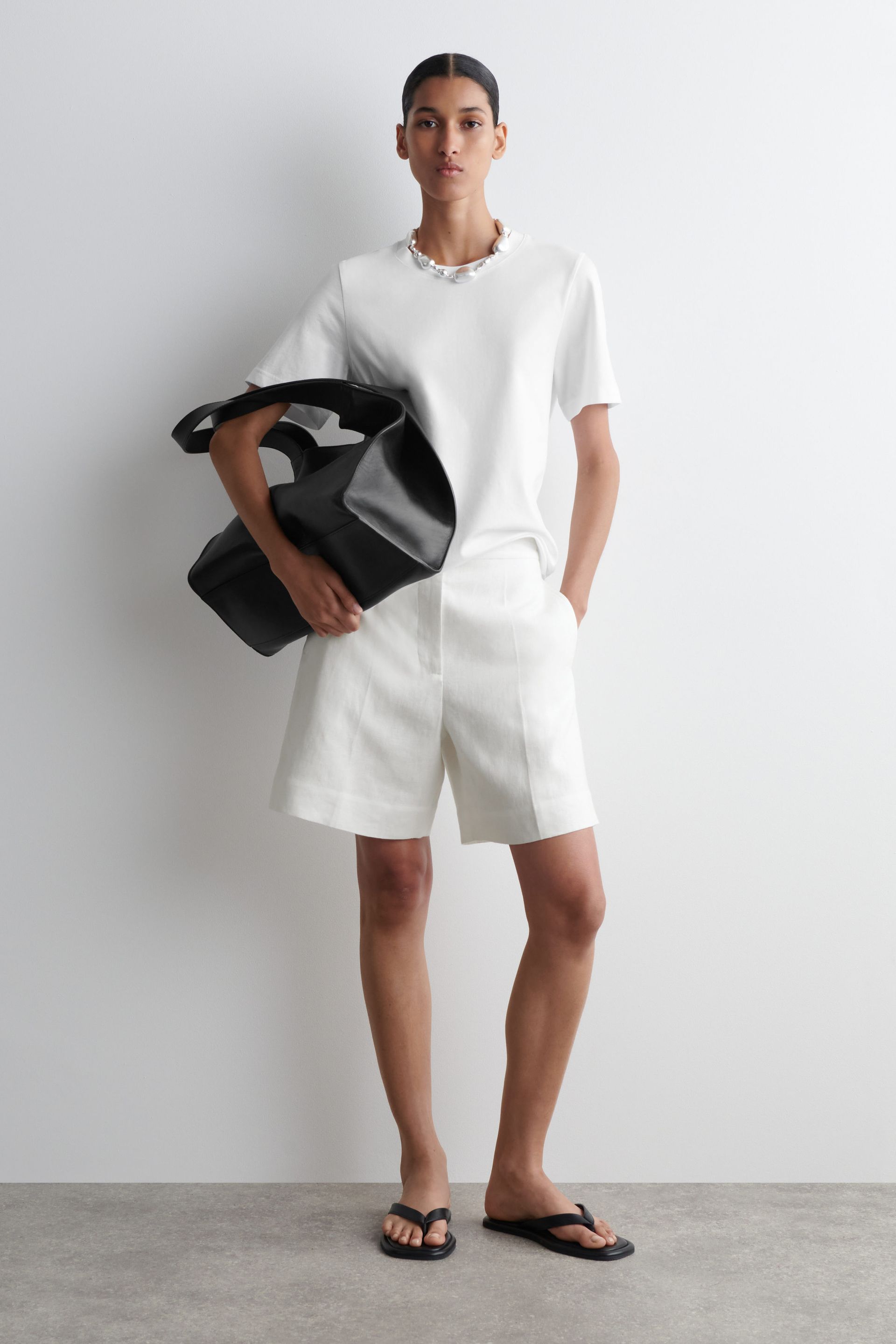 Tailored Elasticated Linen Shorts
