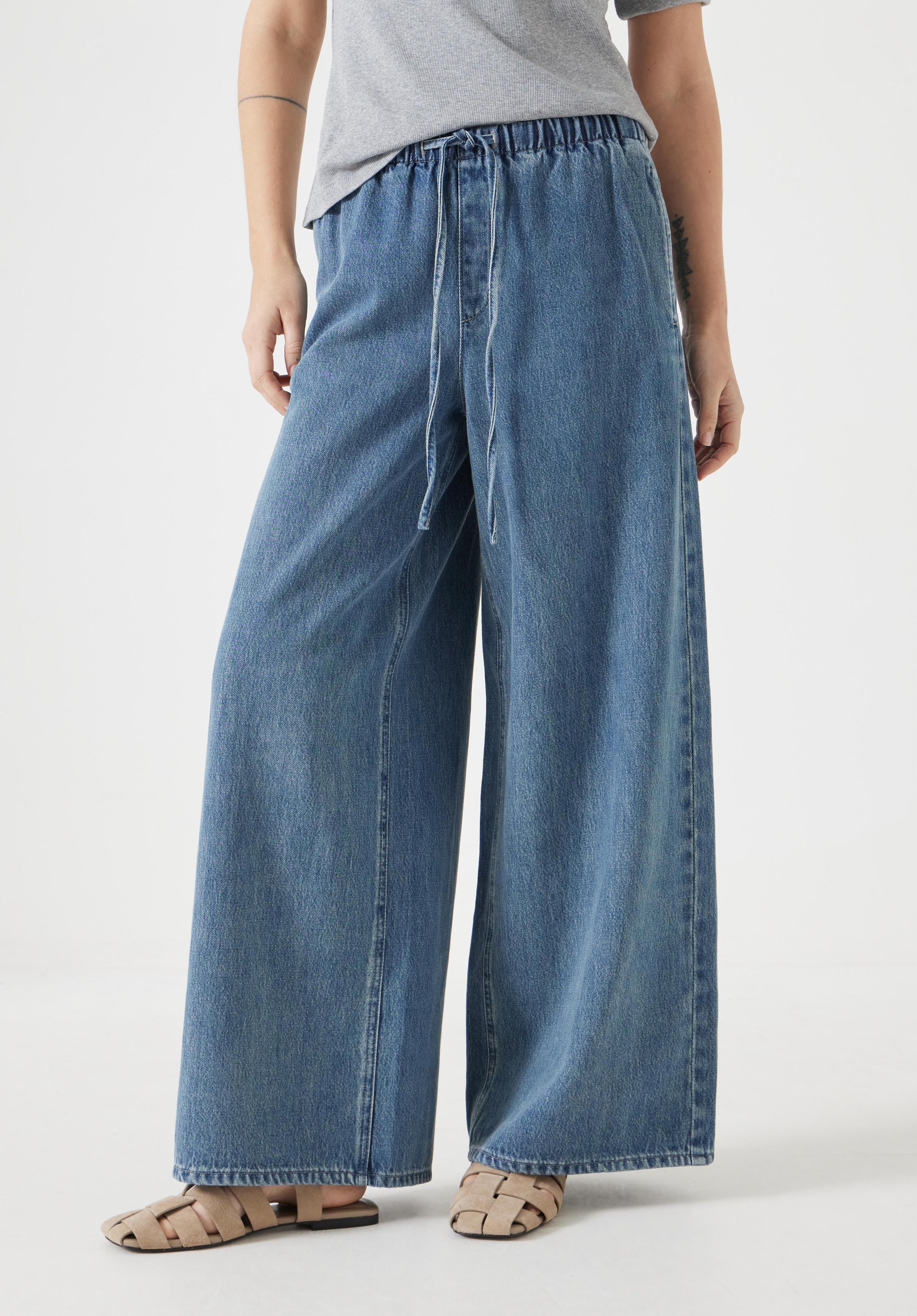 Clio Wide Leg Jeans