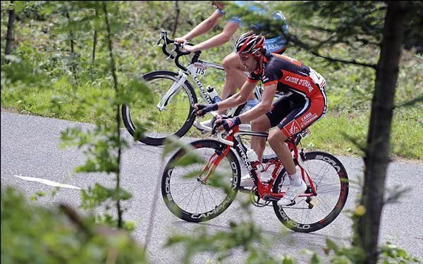 Oscar Pereiro (Caisse d'Epargne), another break member.