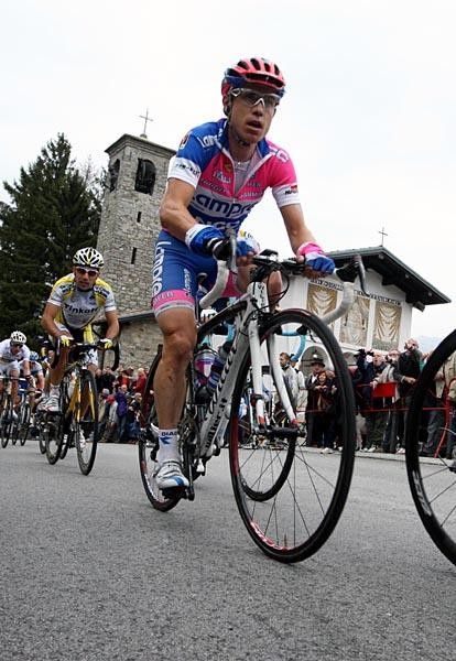 Cunego was sitting pretty on the Ghisallo climb