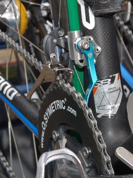 Garmin-Slipstream rider Bradley Wiggins had a snazzy new K-Edge chain watcher mounted up on his spare bike.