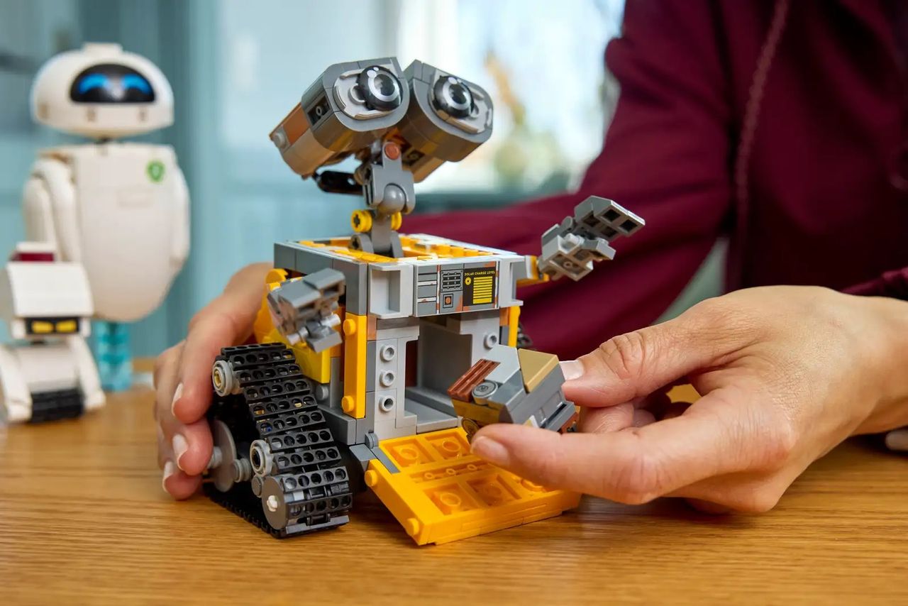 LEGO WALL-E and Eve set from a variety of different angles