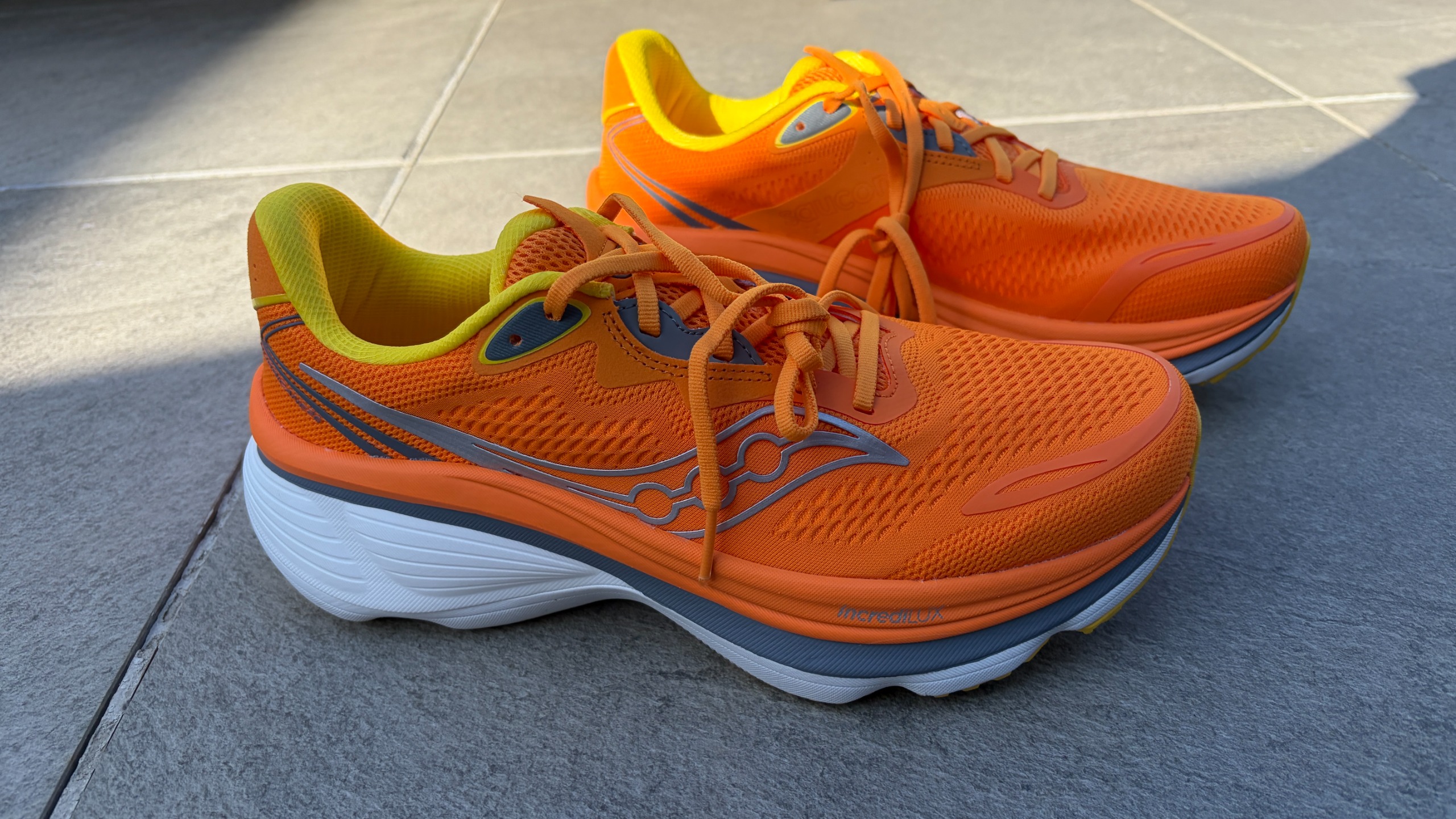 Saucony Hurricane 26