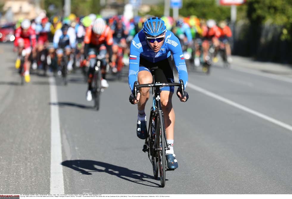 Early attacks on stage 4 of the Volta a la Comunitat Valenciana