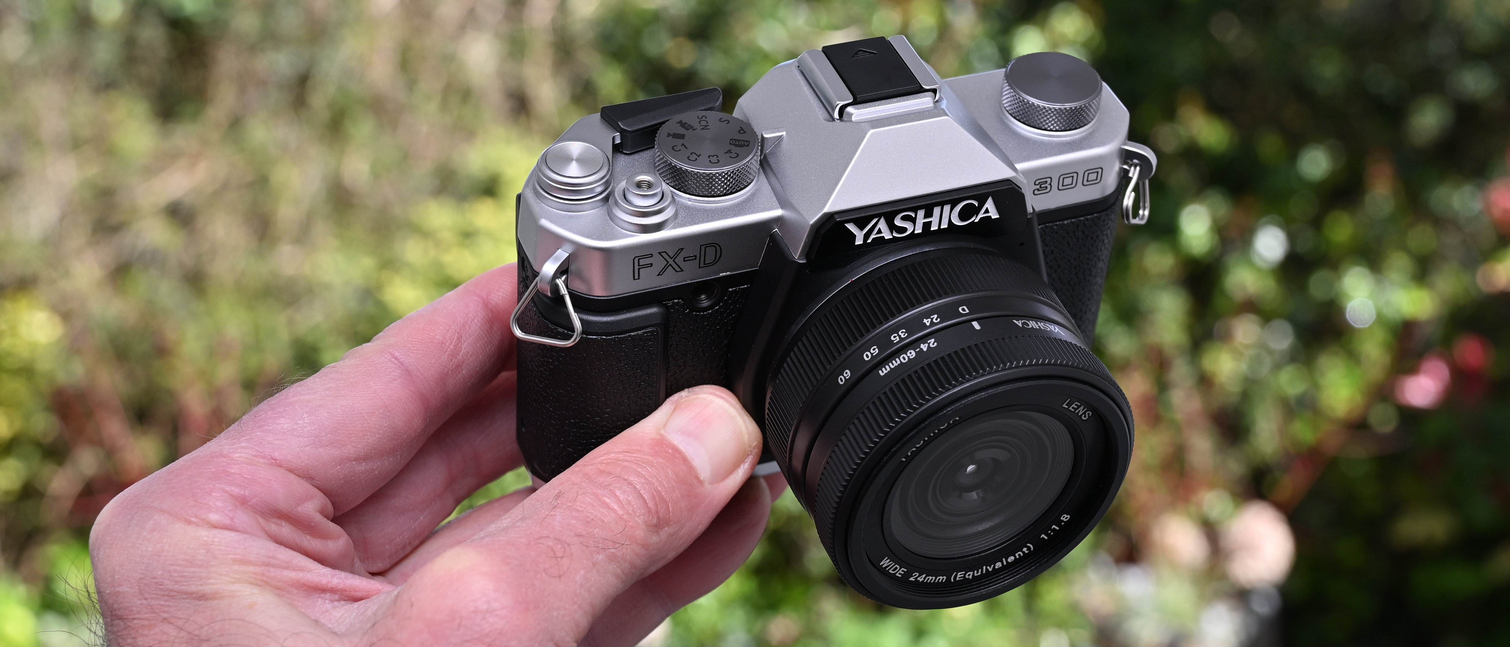 Yashica FX-D 300 product shot