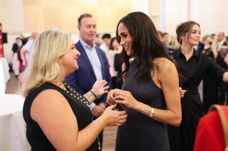 meghan markle - gray dress