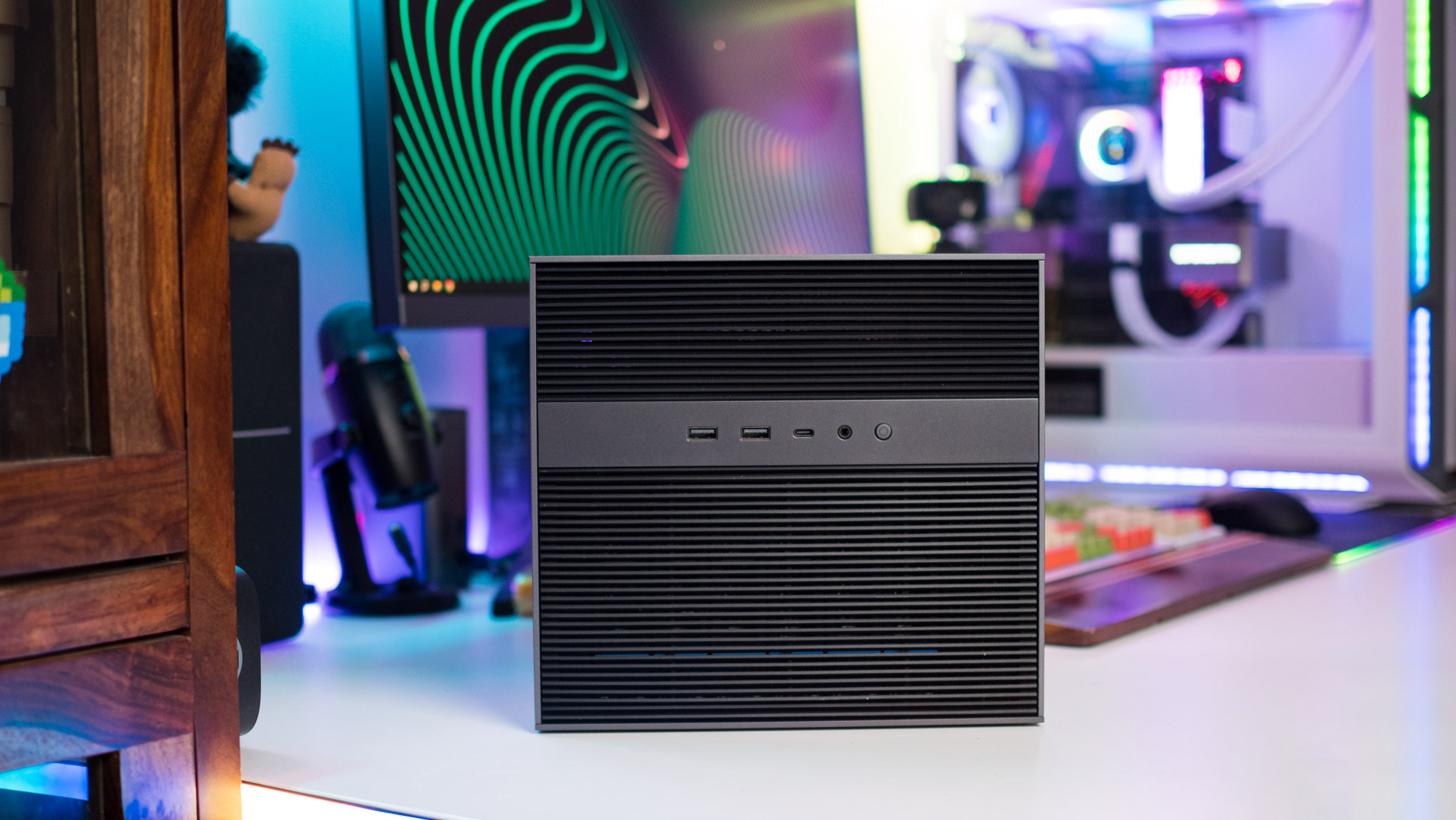 ZimaCube NAS hands-on: This 6-bay NAS has a lot of potential