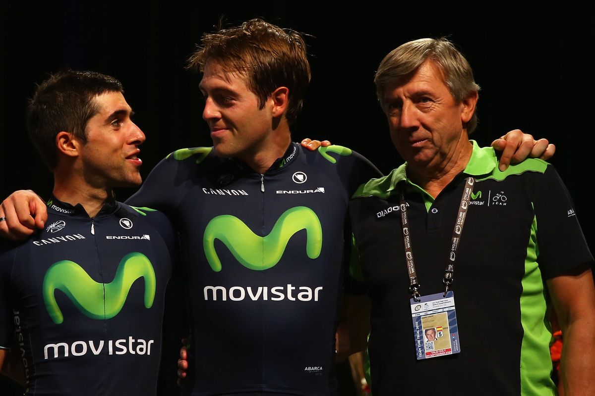Alex Dowsett with Movistar manager Eusebio Unzu&eacute; after the team finished third