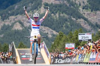 Anne Terpstra (Ghost Factory Racing) winning her first World Cup